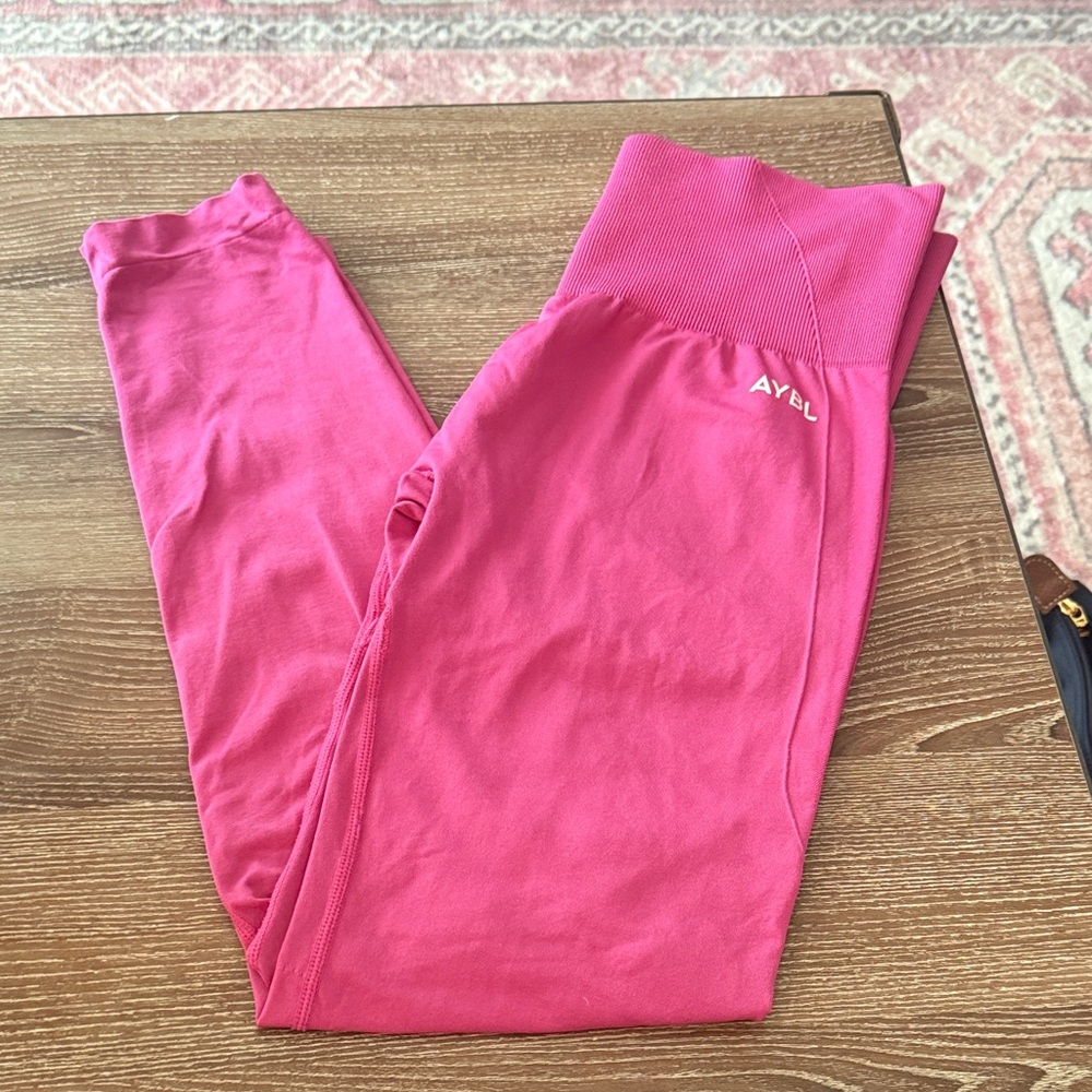Like New AYBL Adapt Seamless Leggings
